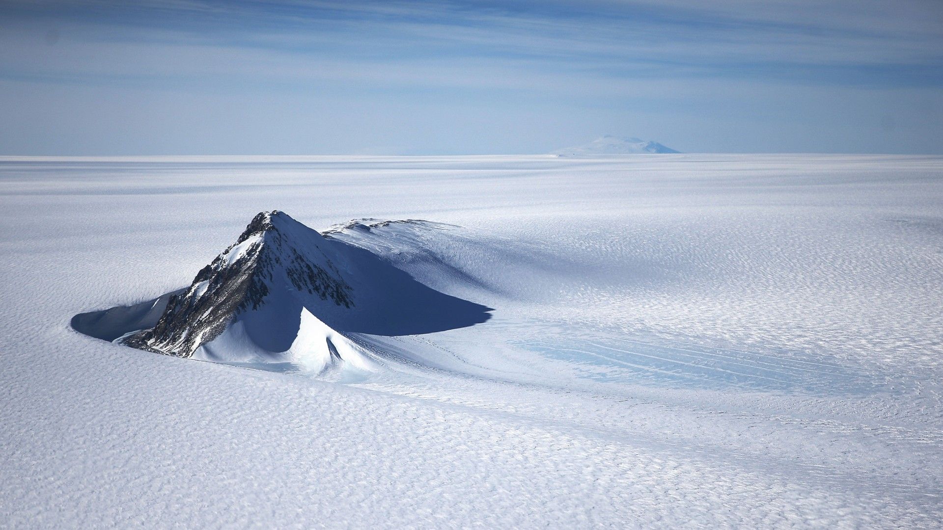 Antarctica's 'gravity hole' reveals the evolution of Earth's deep interior