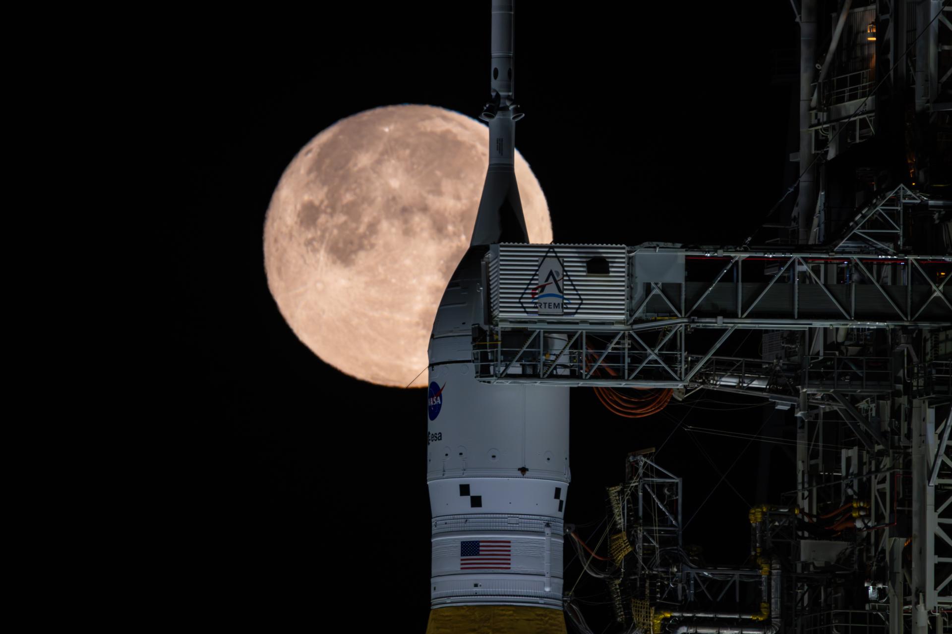 Artemis 2 rocket chills with the 'Snow Moon' | Space photo of the day for Feb. 11, 2026