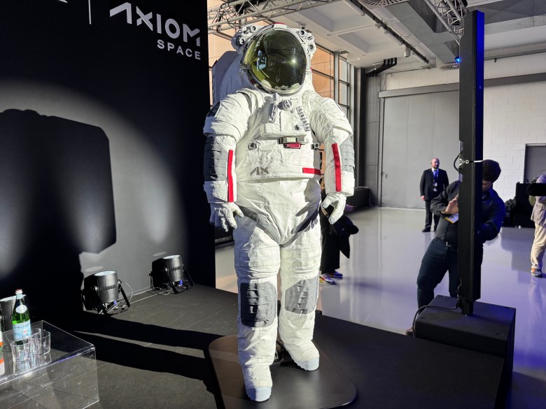 Axiom Space raises additional $350 million