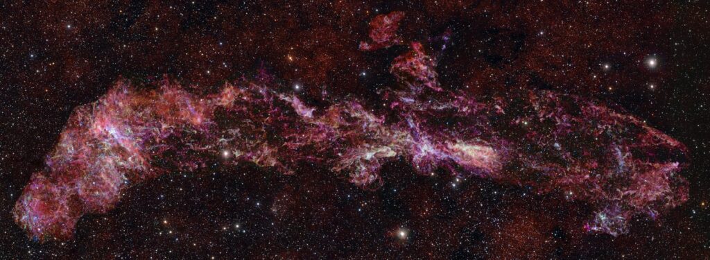 Astronomers Produce the Largest Image Ever Taken of the Heart of the Milky Way
