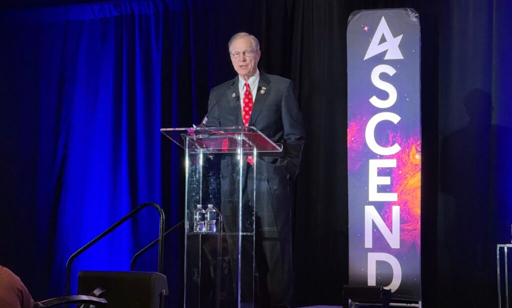 House Science Committee leaders criticize FCC rulemaking on space safety