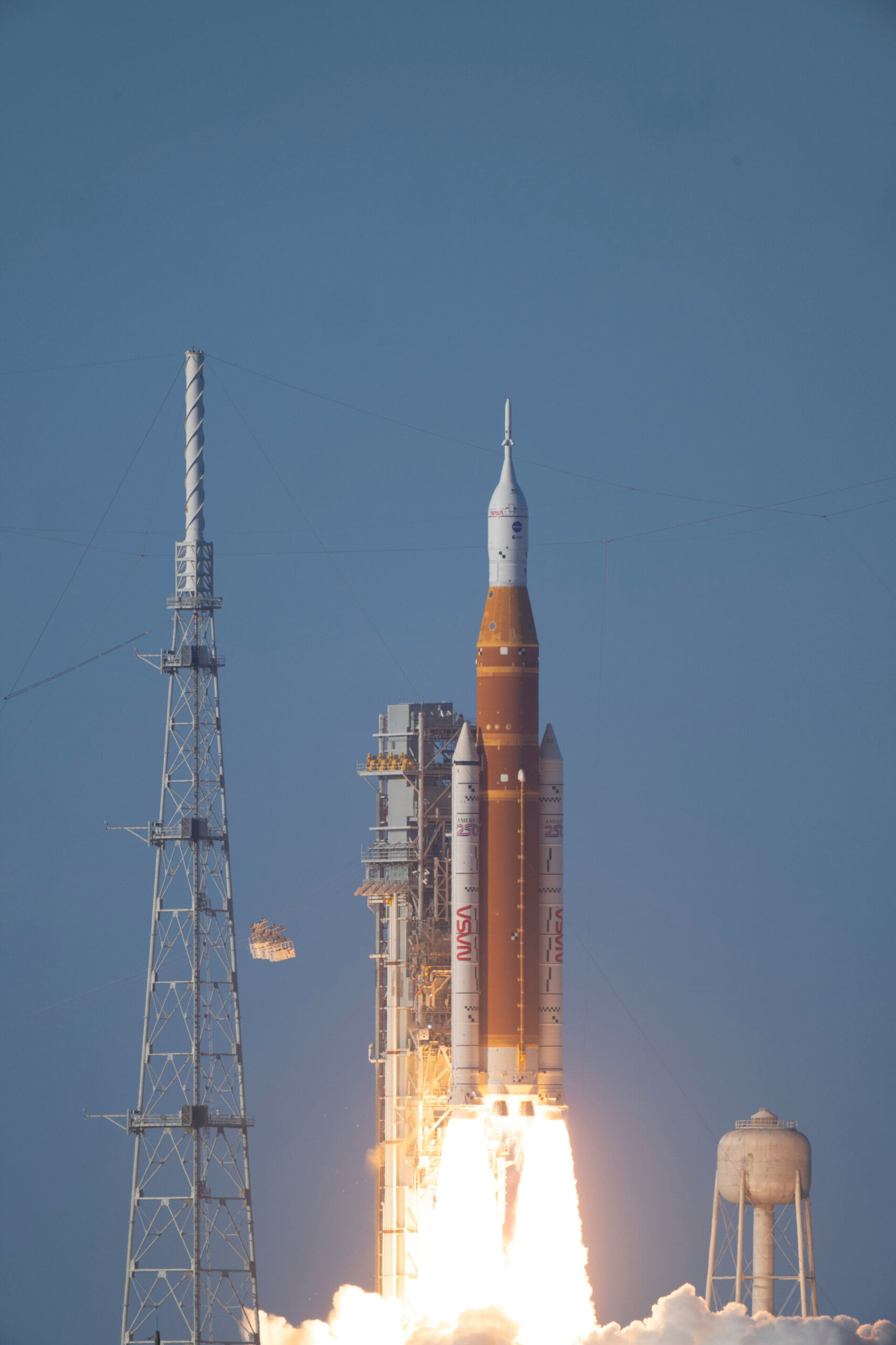 Artemis II mission begins