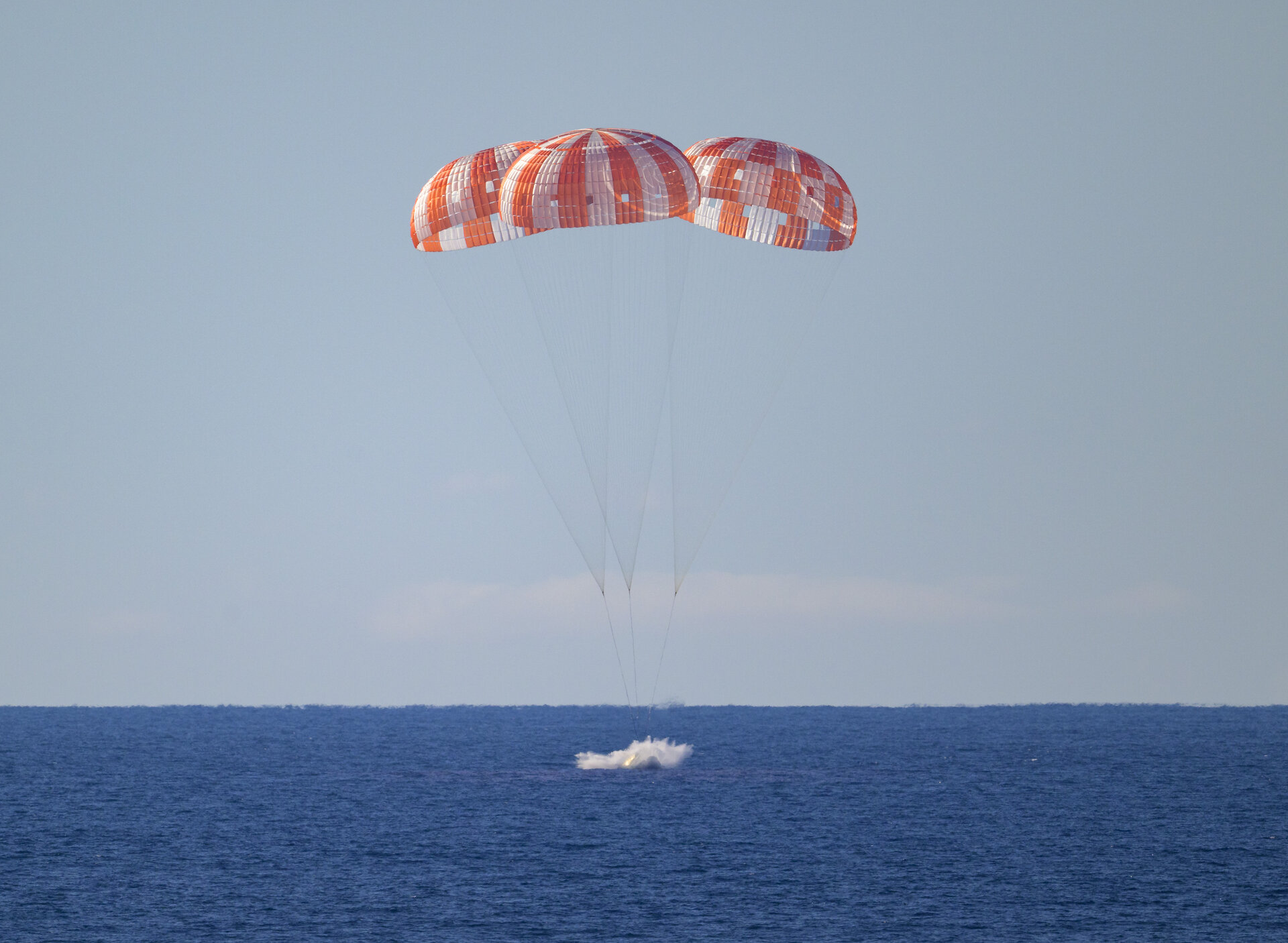 Artemis II: splashdown