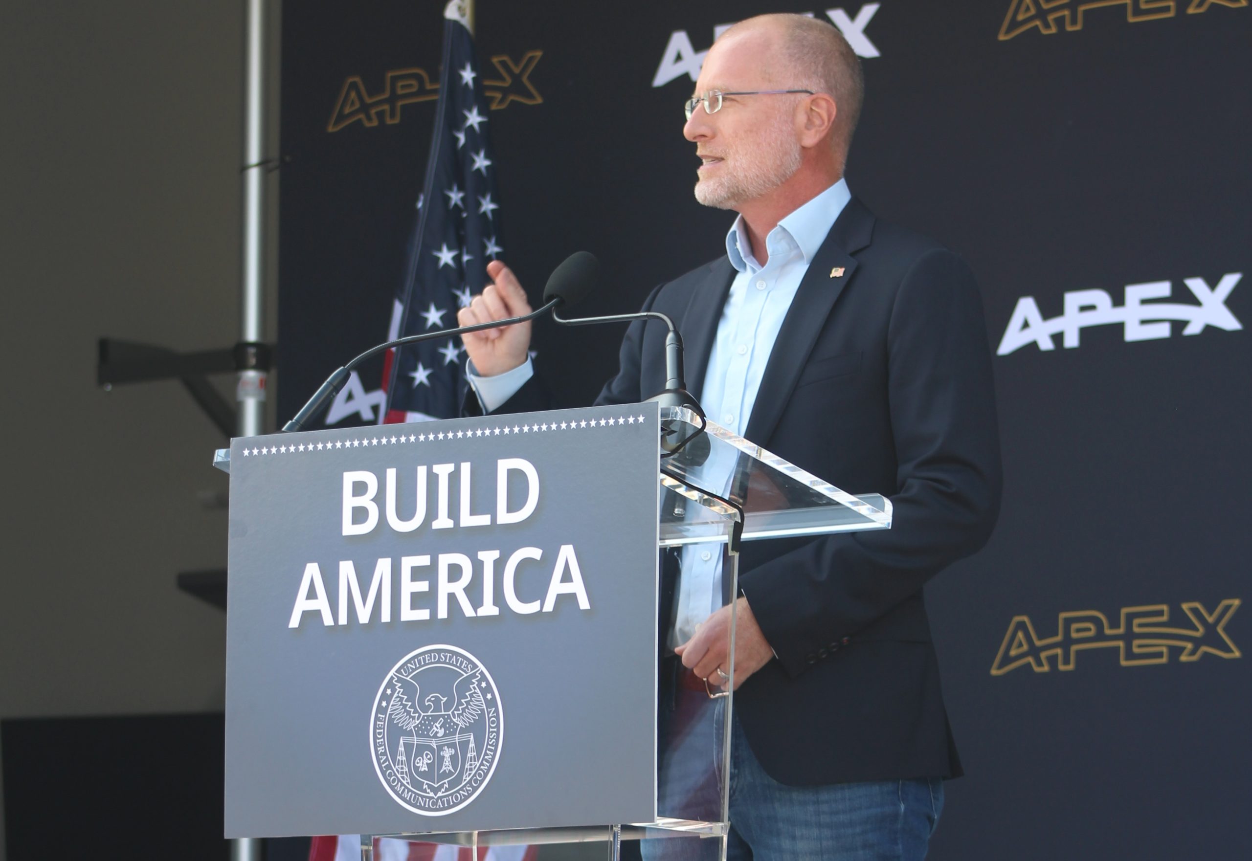 FCC throws out satellite spectrum challenges as D2D dealmaking heats up