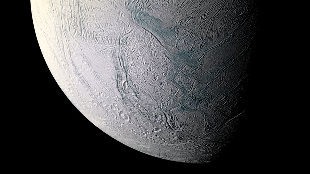 From Early Earth to Enceladus – Mineral Electrochemistry Could Drive Organic Synthesis