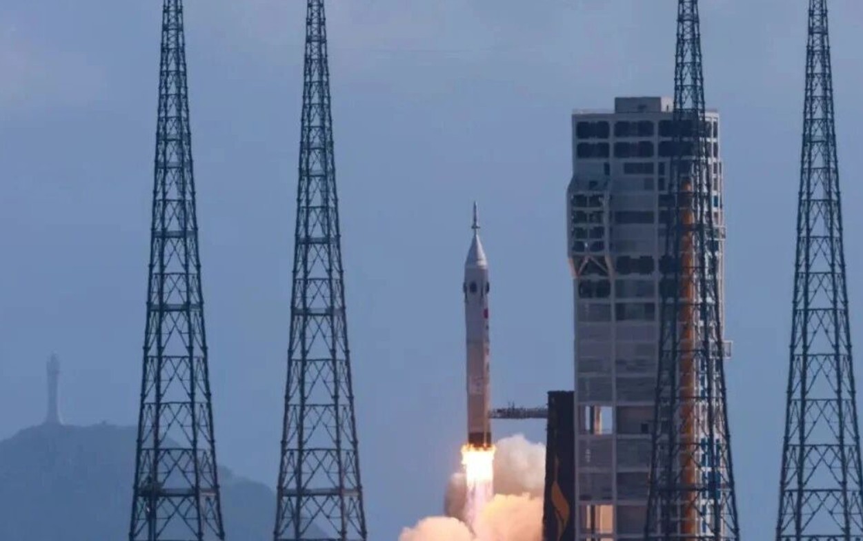 Fueling test suggests imminent debut of China’s reusable Long March 10B rocket