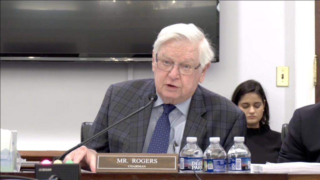 House appropriators keep NASA funding flat