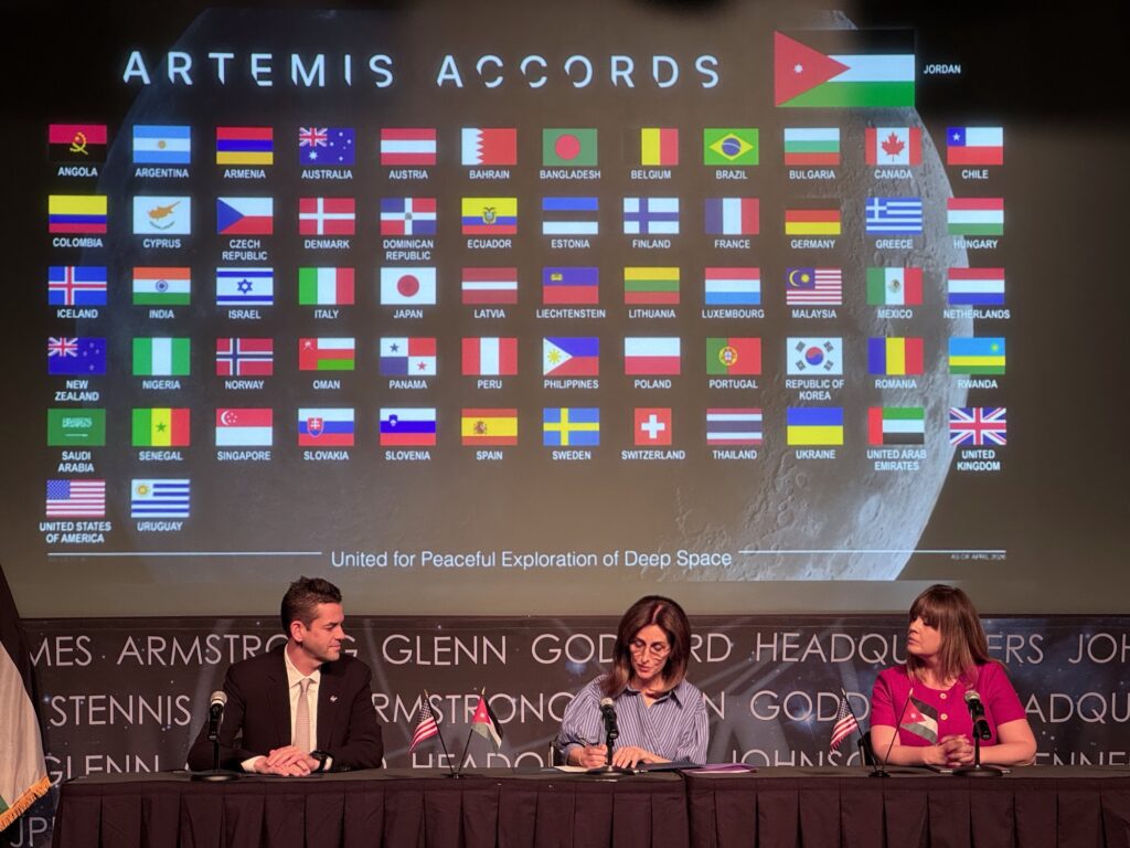 Jordan signs the Artemis Accords