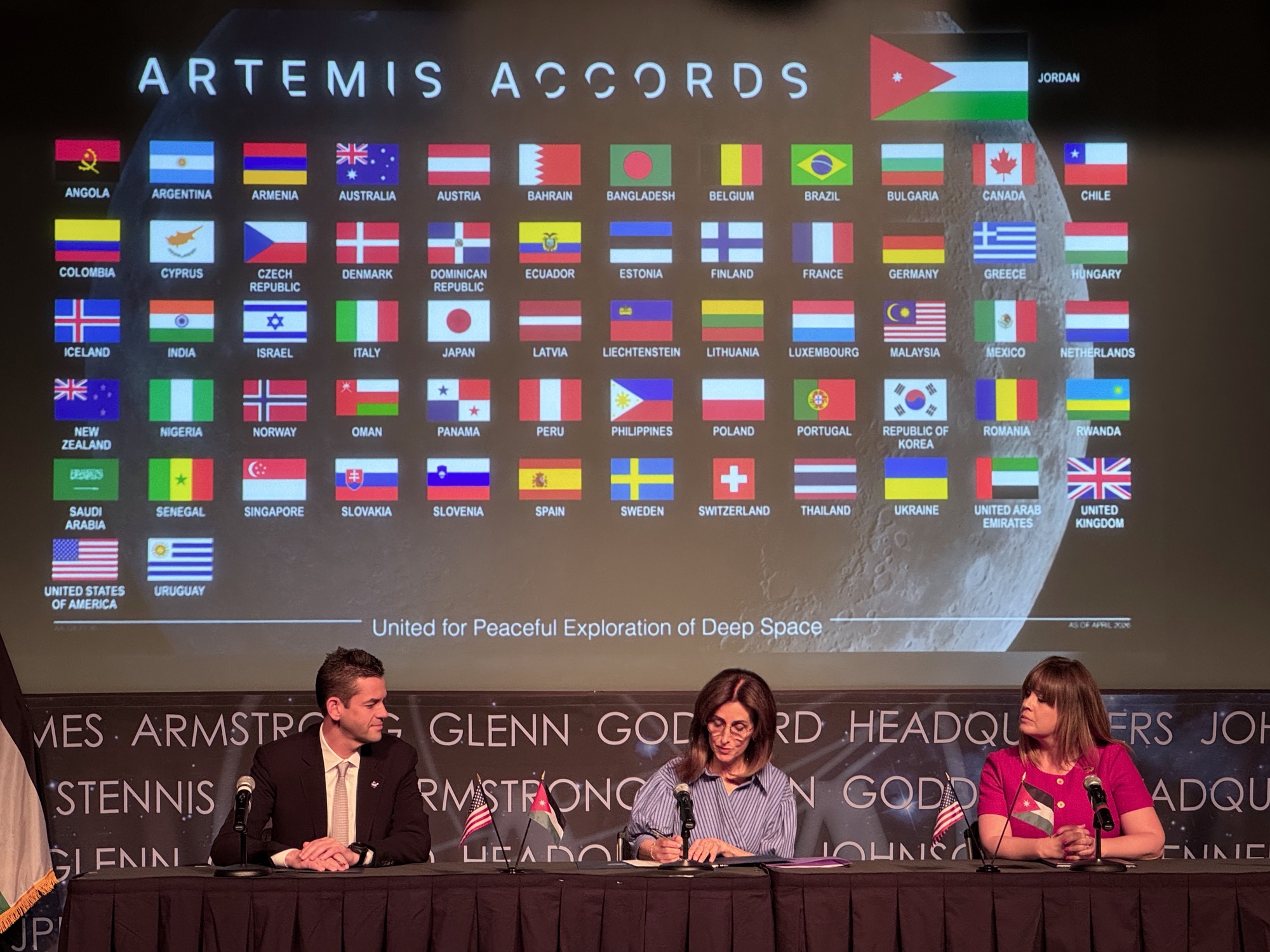 Jordan signs the Artemis Accords