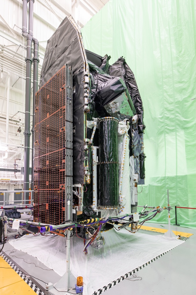 Live coverage: SpaceX to launch final ViaSat-3 satellite on Falcon Heavy rocket