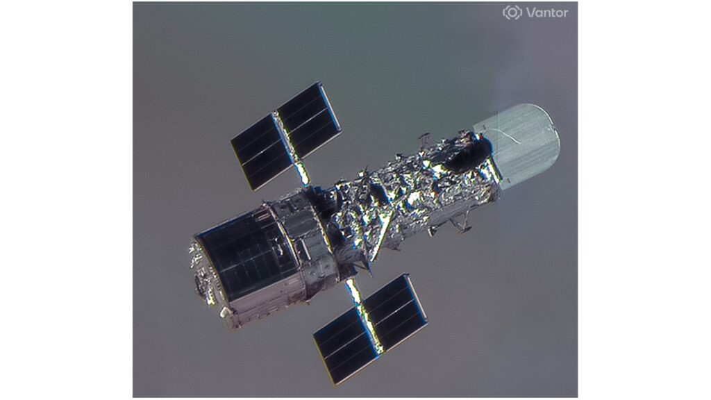 Satellite snaps amazing 36th birthday pic of Hubble Space Telescope (photo)