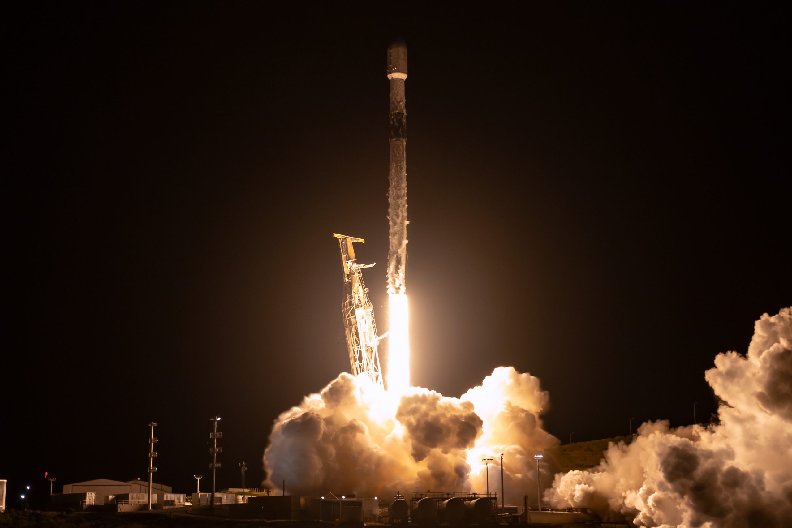 SpaceX quietly files for big bang IPO