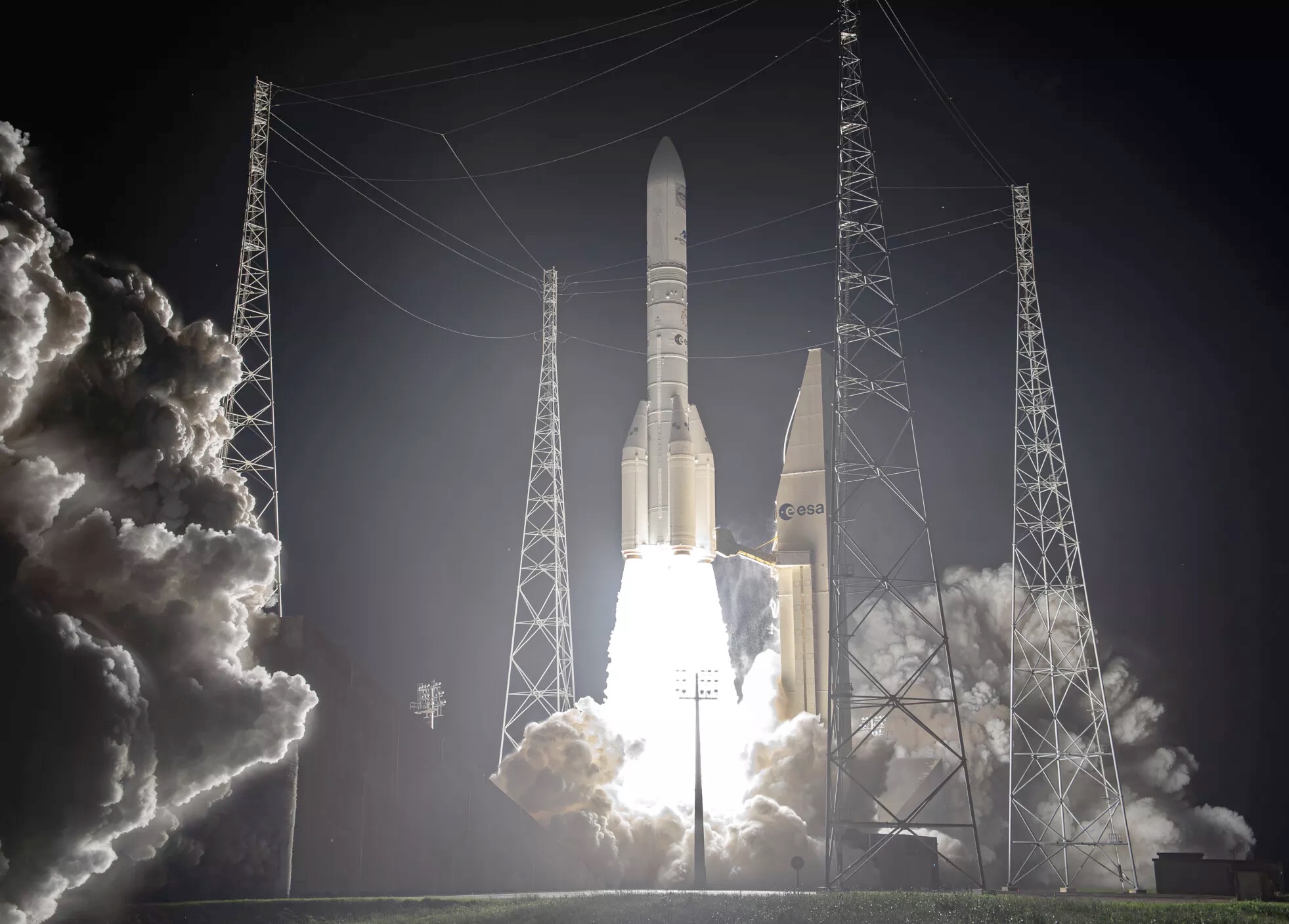 Amazon Leo passes 300 satellites with Atlas and Ariane launches