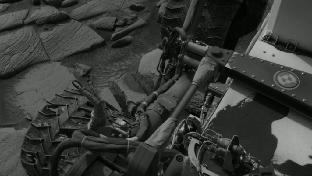 Here's what 6 years of driving on Mars did to the wheels on NASA's Curiosity rover (video)