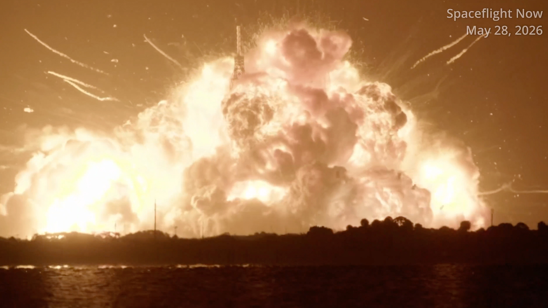 Incredible videos show Blue Origin rocket explosion could be seen from hundreds of miles away