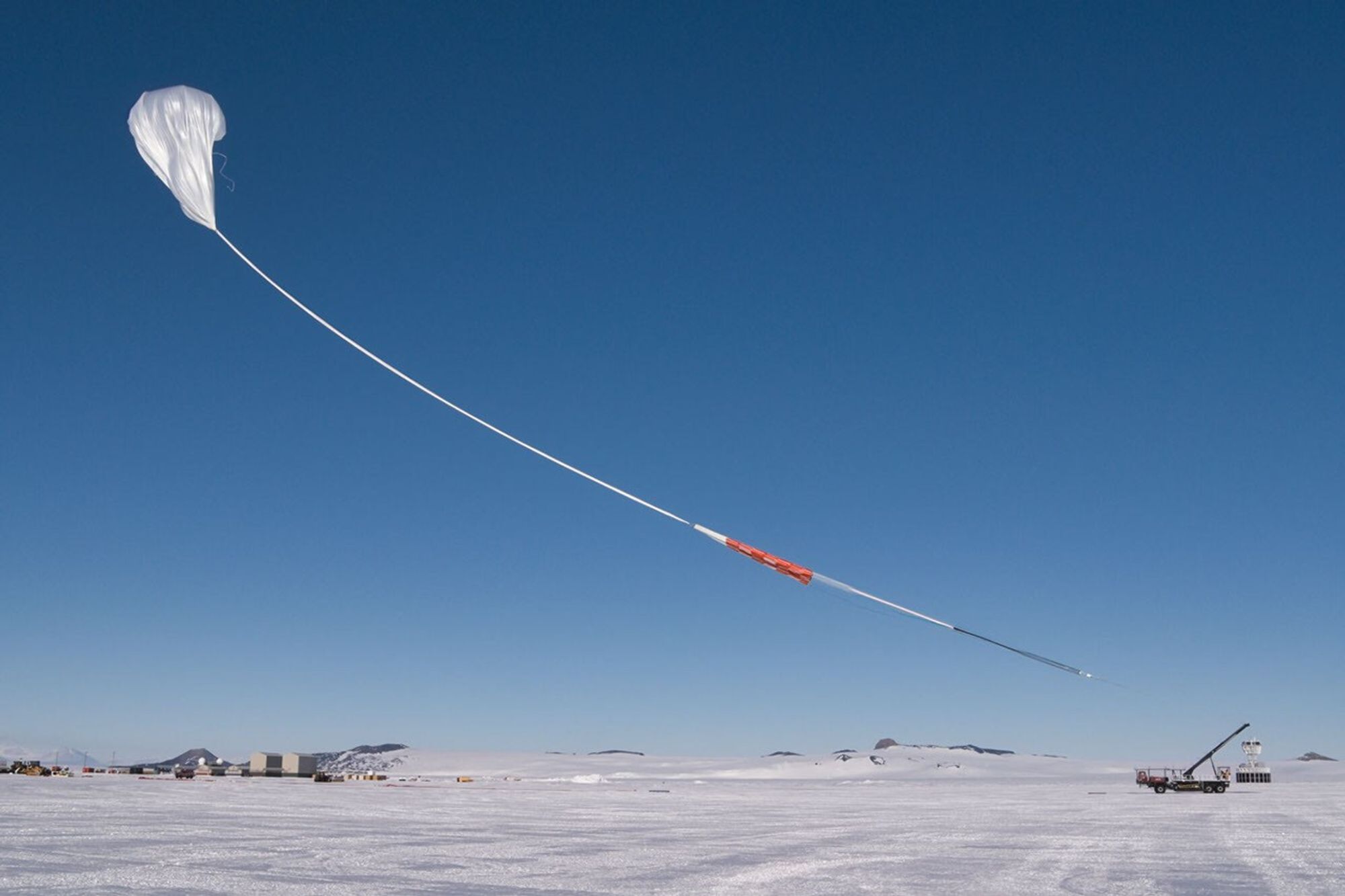 New Instrument Used Antarctic Ice Sheet to Probe Extreme Universe