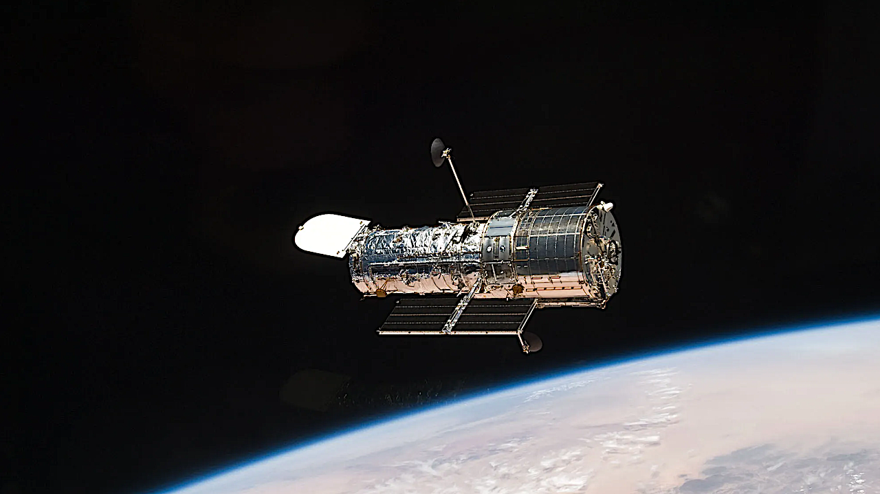 The Hubble Advanced Spectral Product (HASP) Program
