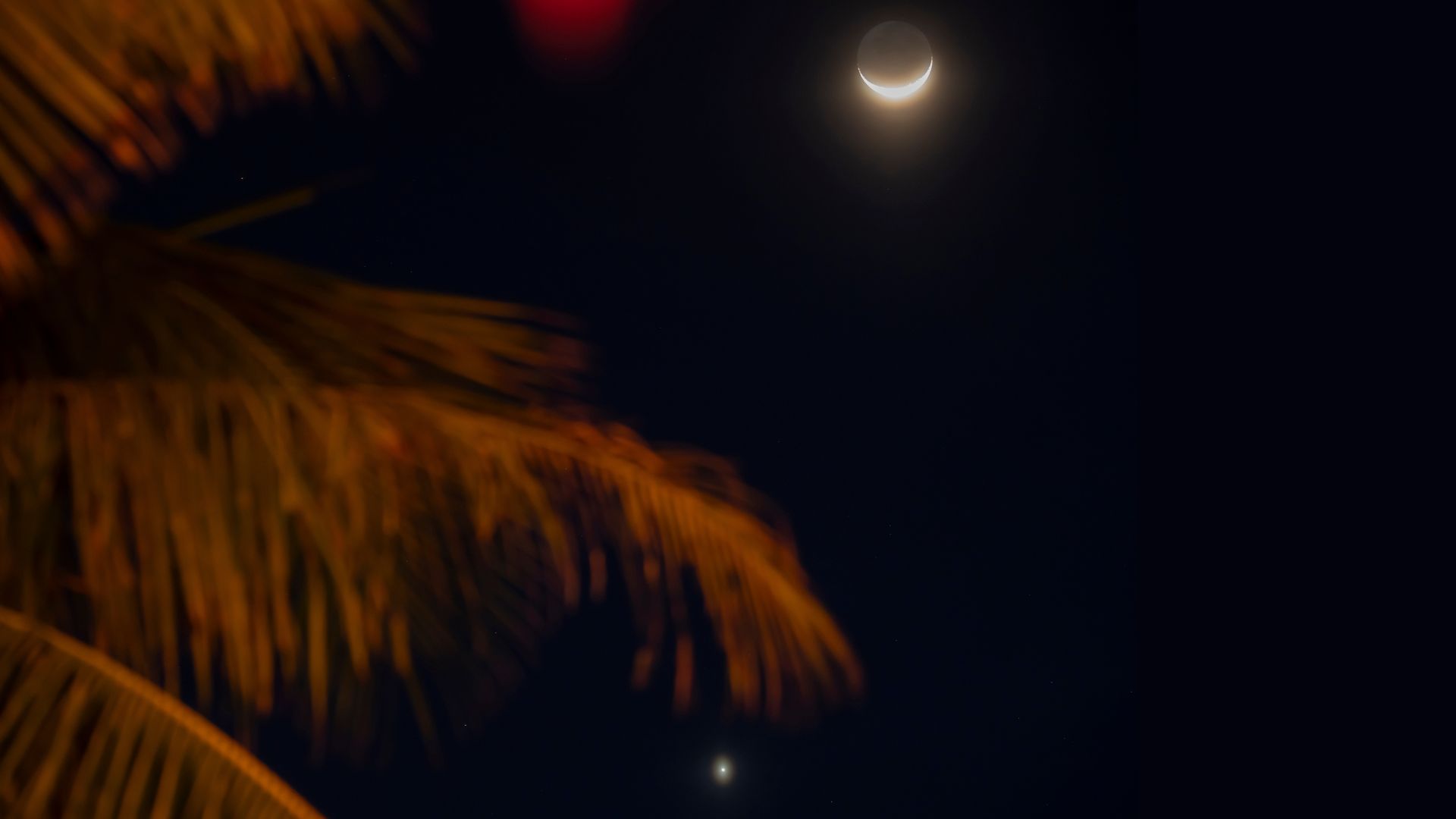 Venus and the crescent moon dazzle in a spectacular post-sunset show (photos)