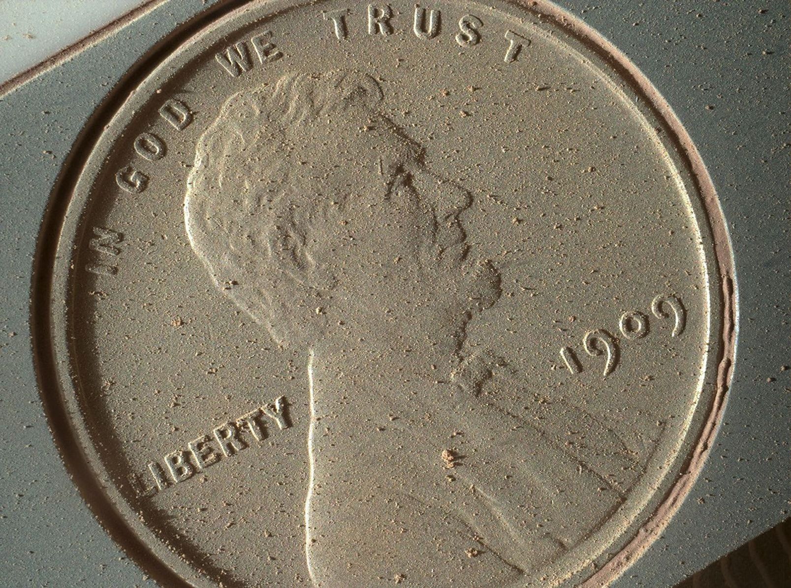 Why does NASA's Curiosity rover have a 'lucky penny' on Mars? | Space photo of the day for May 6, 2026